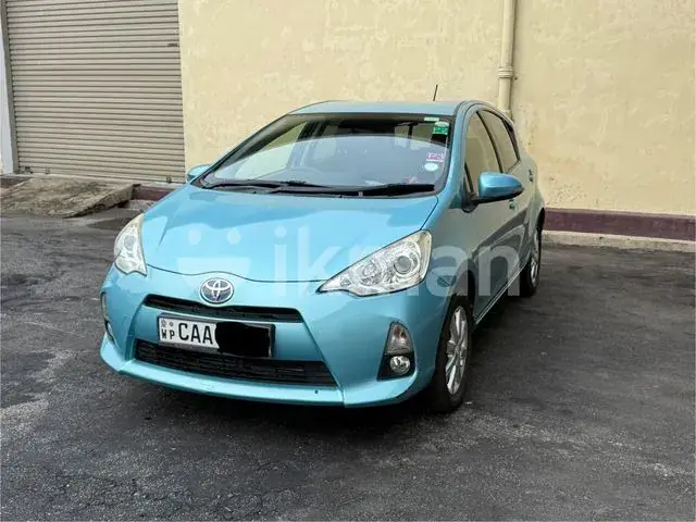 Toyota Aqua 2014 photo 2