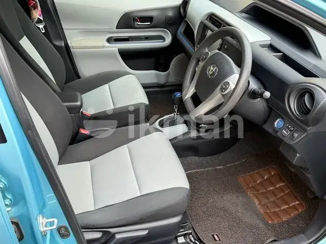 Toyota Aqua 2014 photo 4