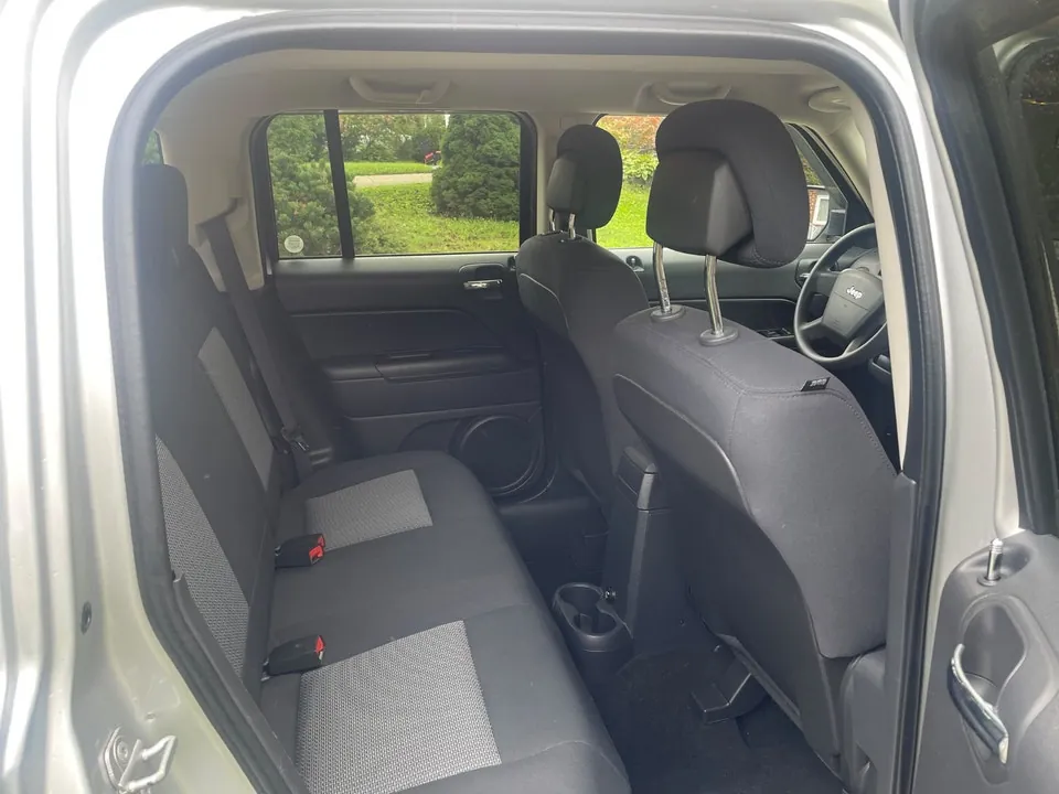 Jeep Patriot 2010 photo 3