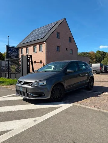 Volkswagen Polo 2011 photo 2