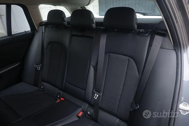 BMW 318D Touring 2021 photo 3