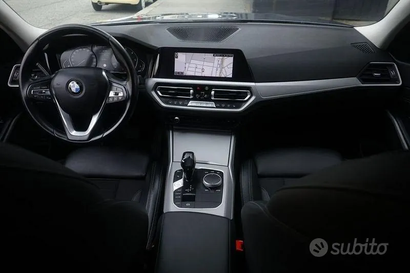 BMW 318D Touring 2021 photo 2