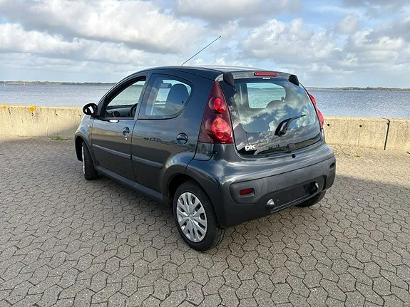 Citroen C1 2008 photo 2