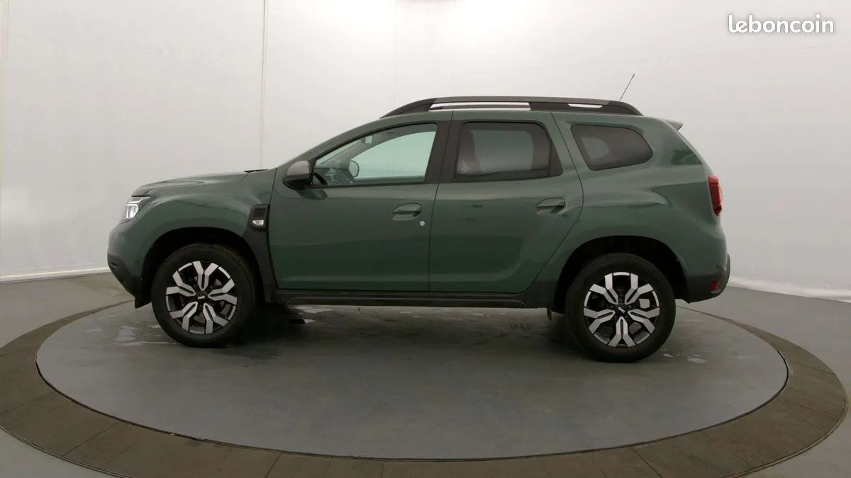 Dacia Duster 2023 photo 4