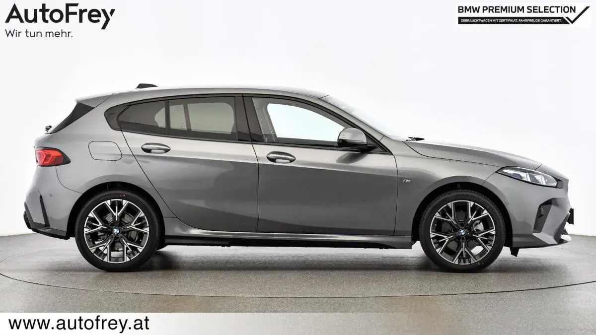 BMW 1 Series 2025 photo 3