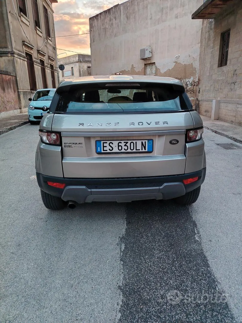 Land Rover Evoque 2013 photo 2