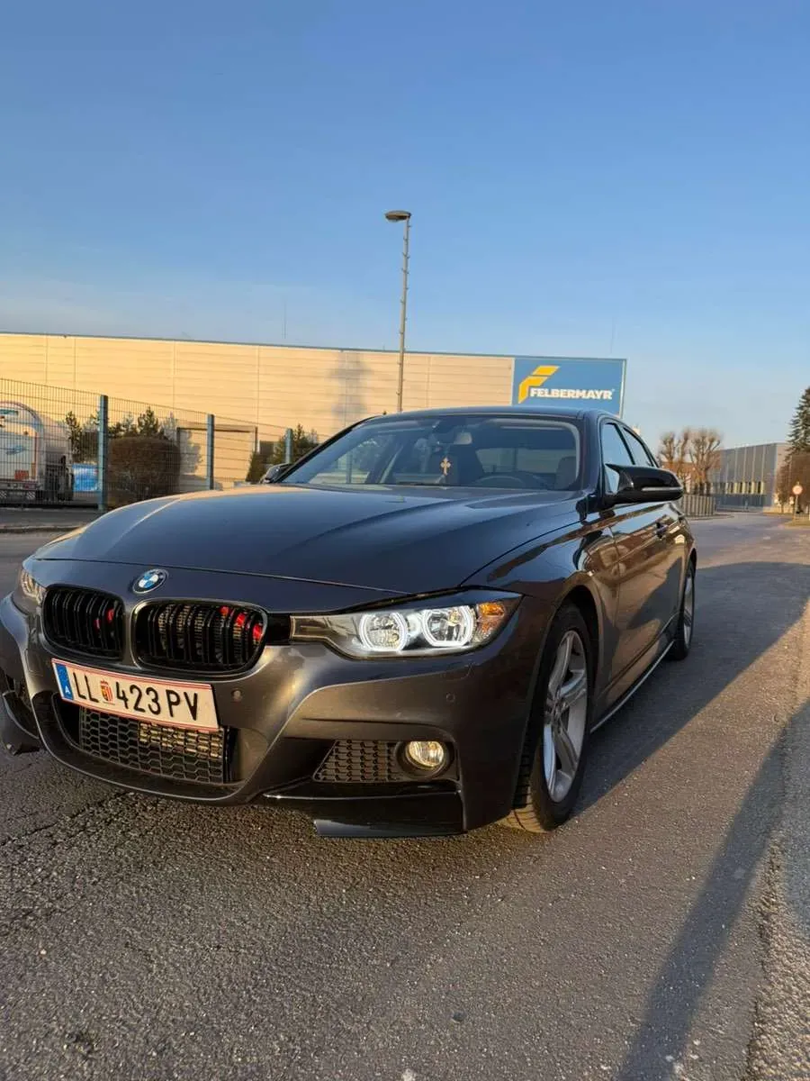 BMW 3 Series 2012 photo 3