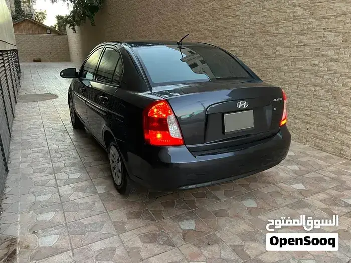 Hyundai Accent 2009 photo 4