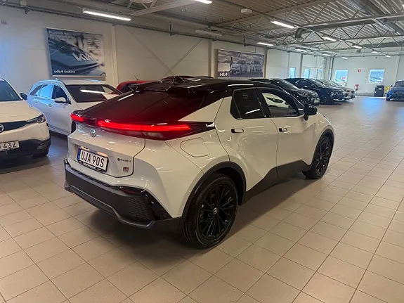 Toyota C-Hr 2024 photo 3