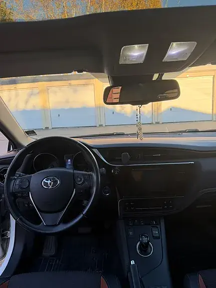 Toyota Auris 2016 photo 3