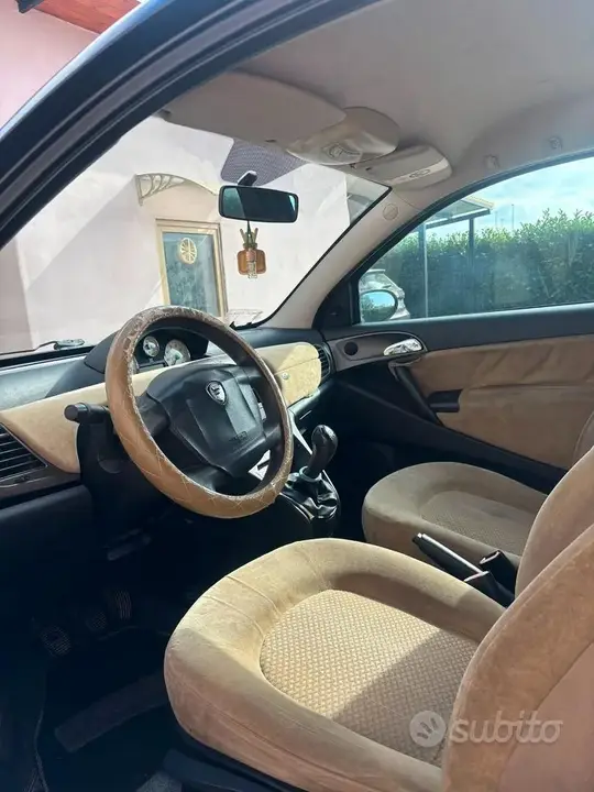 Lancia Ypsilon 2005 photo 4