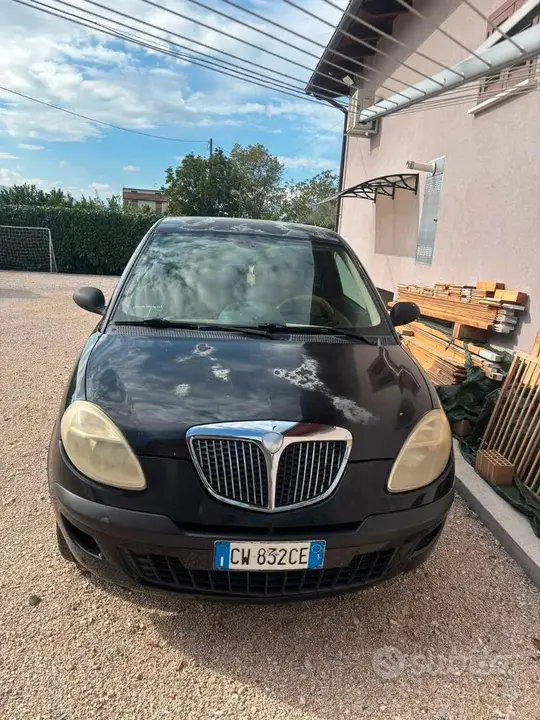Lancia Ypsilon