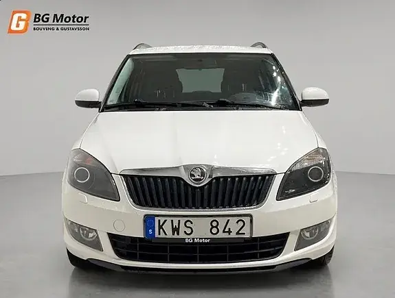 Skoda Fabia 2014 photo 2