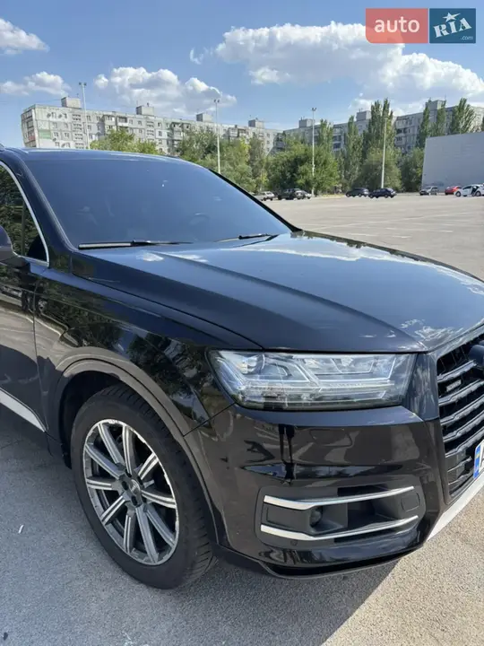 Audi Q7 2018 photo 3