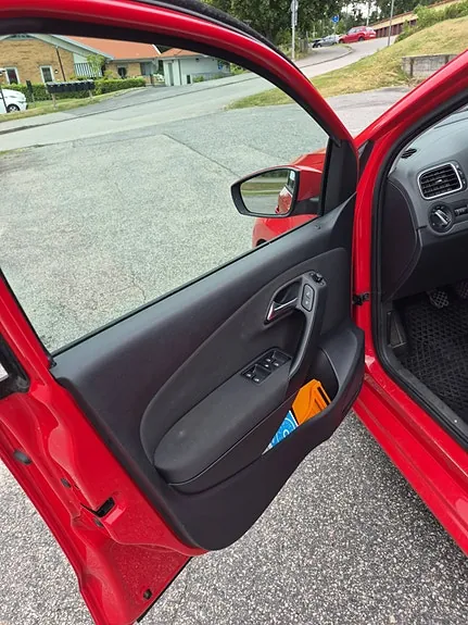 Volkswagen Polo 2011 photo 2