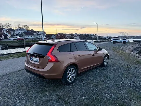 Volvo V60 2012 photo 4