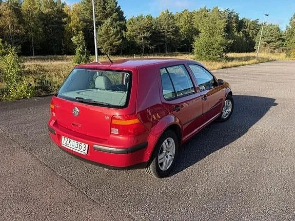 Volkswagen Golf I 2002 photo 2