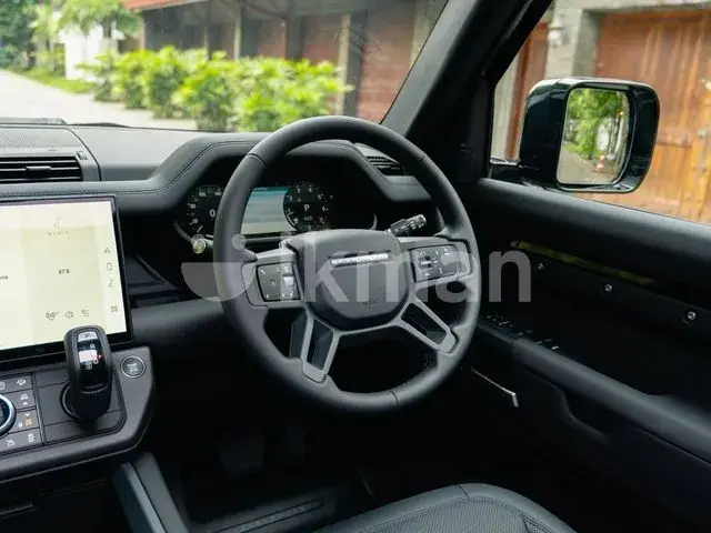 Land Rover Defender 2026 photo 5