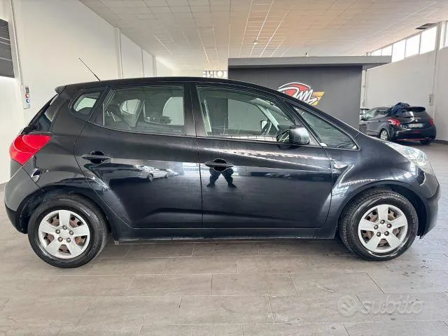 Kia Venga 2013 photo 4