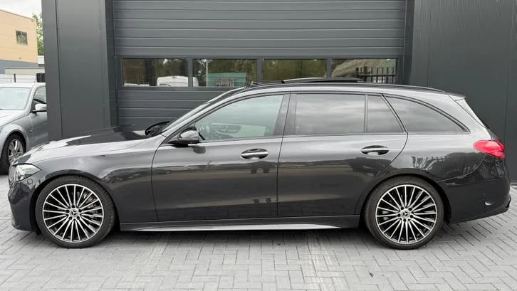 Mercedes-Benz C-Class 2022 photo 3