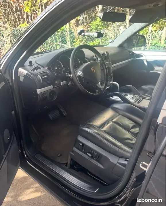 Porsche Cayenne 2003 photo 2