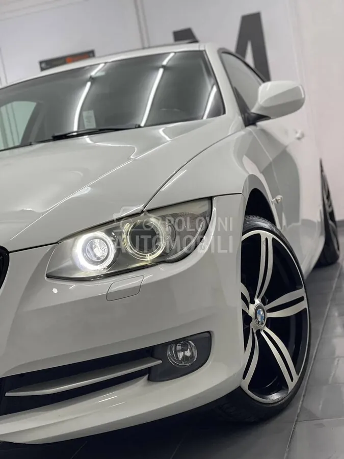 BMW 320 2010 photo 4