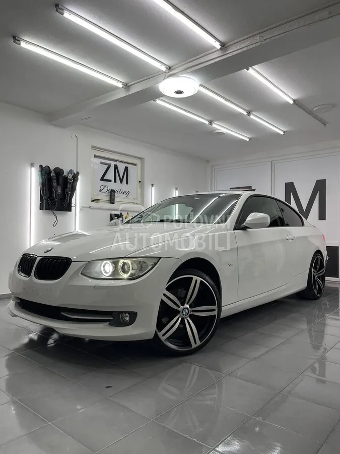 BMW 320 2010 photo 2