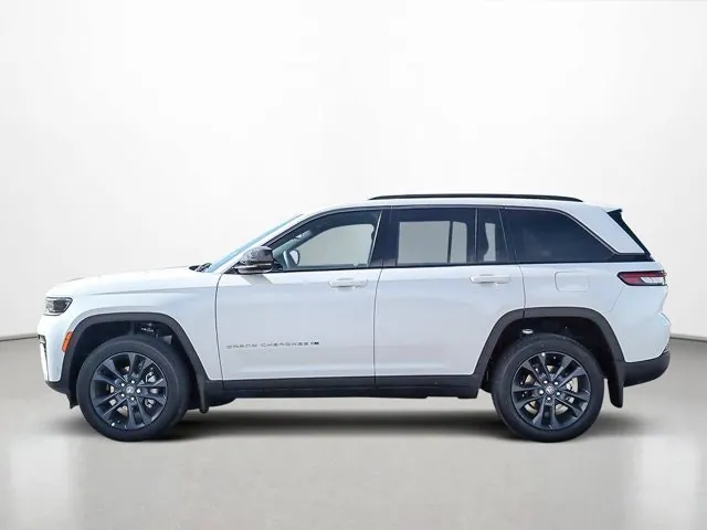 Jeep Grand Cherokee 2026 photo 3