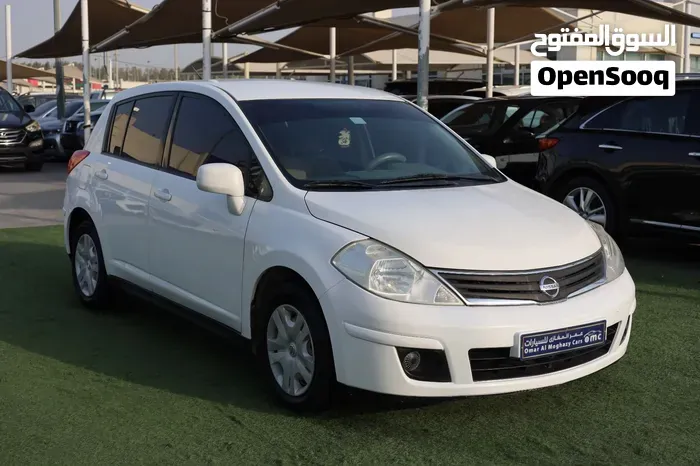 Nissan Tiida 2013 photo 3