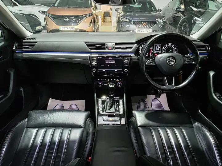Skoda Superb 2016 photo 5