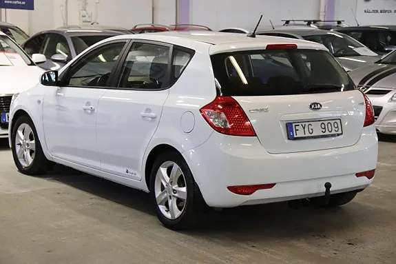 Kia Ceed 2011 photo 4