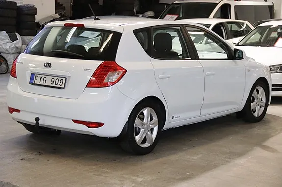 Kia Ceed 2011 photo 5