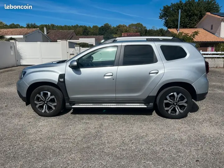 Dacia Duster 2022 photo 2