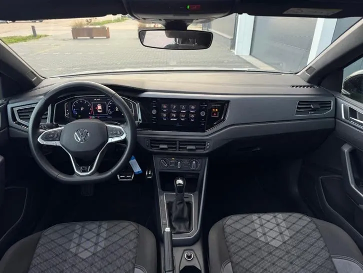 Volkswagen Taigo 2024 photo 2