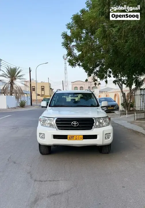 Toyota Land Cruiser 2011 photo 2