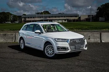 Audi Q7 2016 photo 2