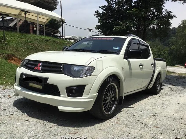 Mitsubishi Triton