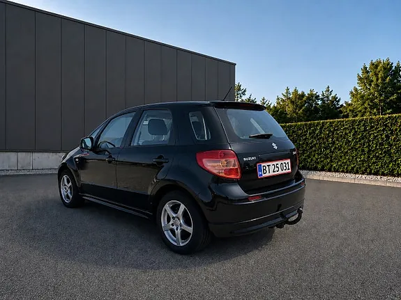 Suzuki Sx4 2011 photo 5