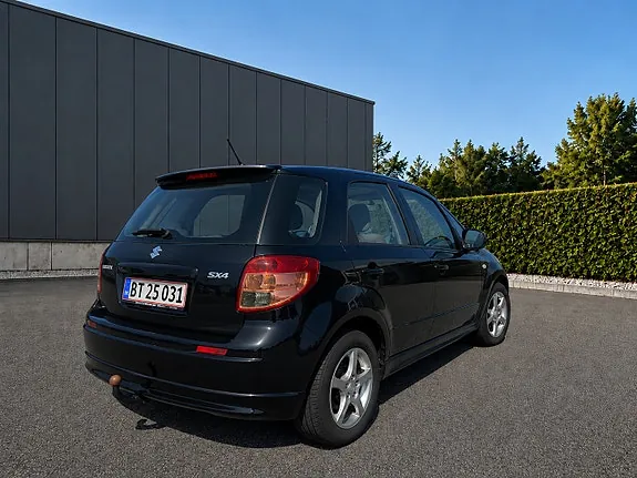 Suzuki Sx4 2011 photo 4