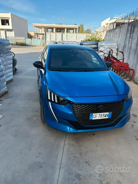 Peugeot 208