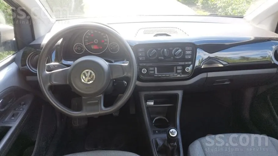 Volkswagen Up 2013 photo 4