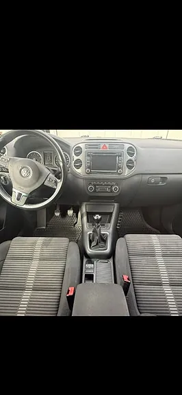 Volkswagen Tiguan 2011 photo 2