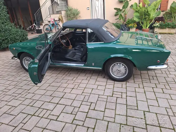 Fiat 124 Spider 2018 photo 2