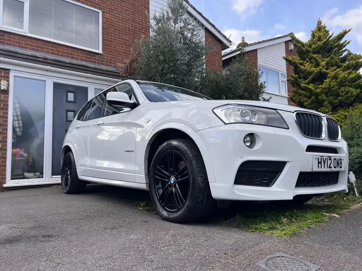 BMW X3 2012 photo 2