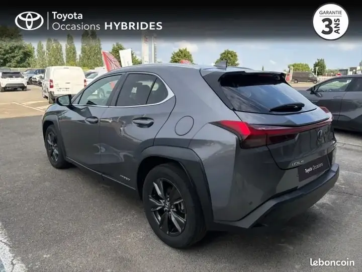Lexus Ux 2019 photo 2