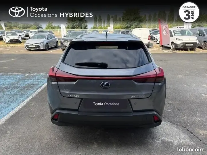 Lexus Ux 2019 photo 4