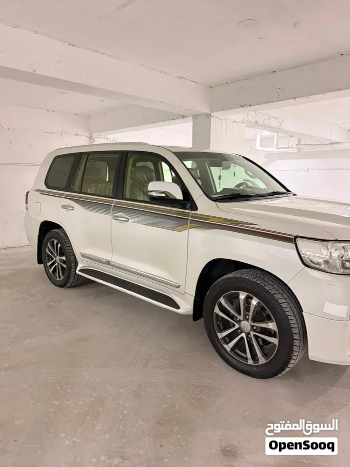 Toyota Land Cruiser 2017 photo 5