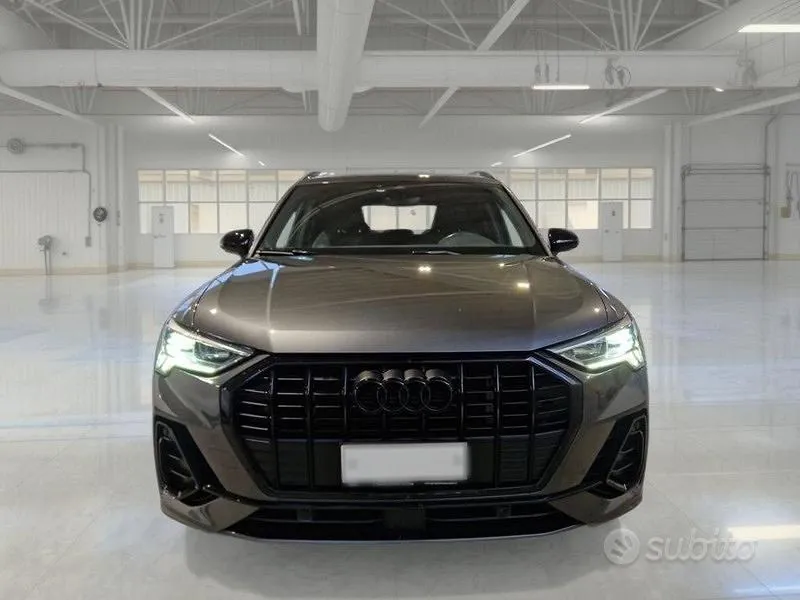 Audi Q3 2023 photo 2