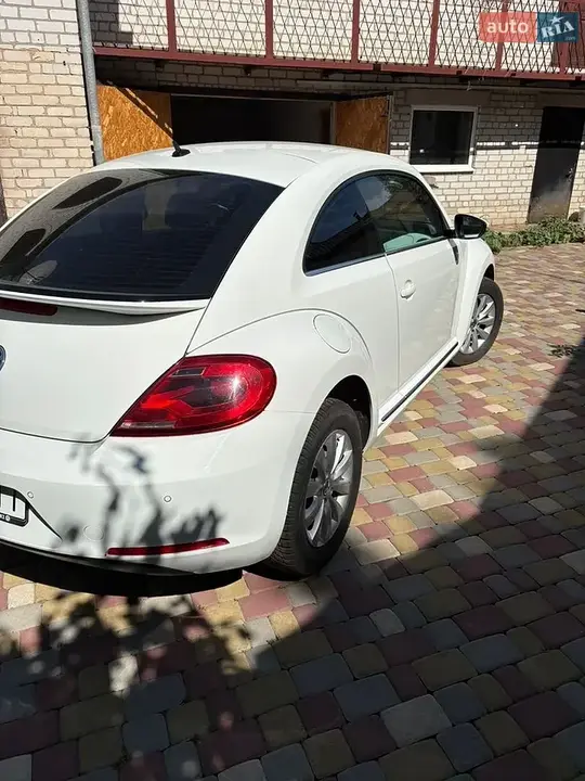 Volkswagen Beetle 2015 photo 4