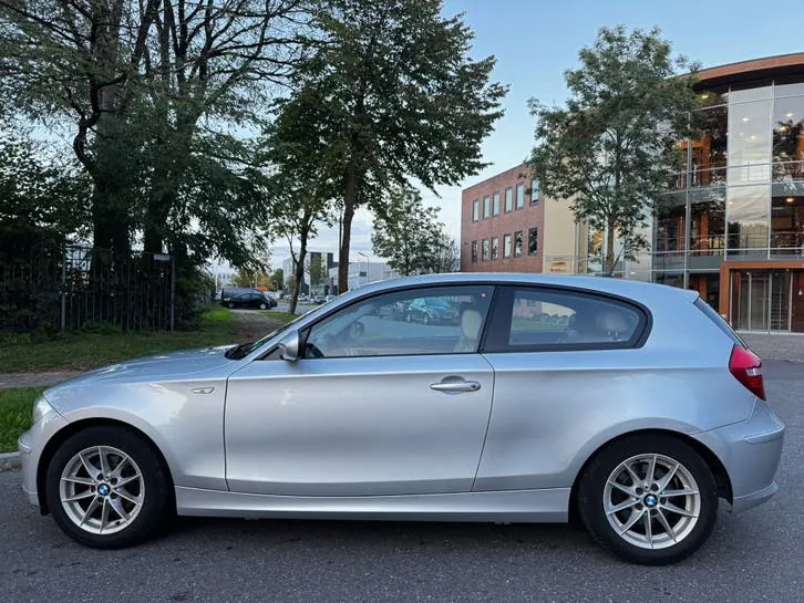 BMW 1Serie 2010 photo 2